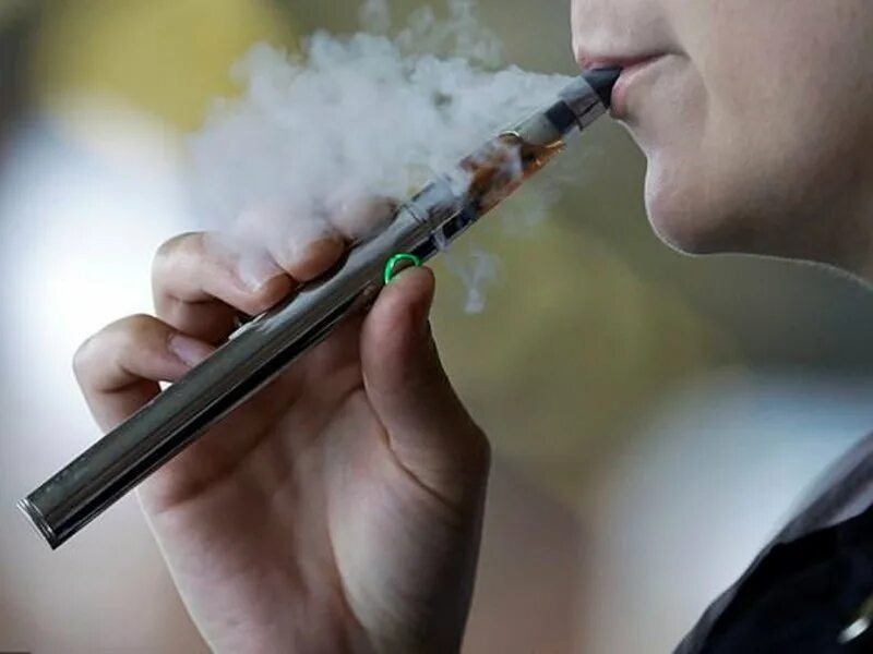 Скільки нікотину у звичайних та електронних сигаретах?
